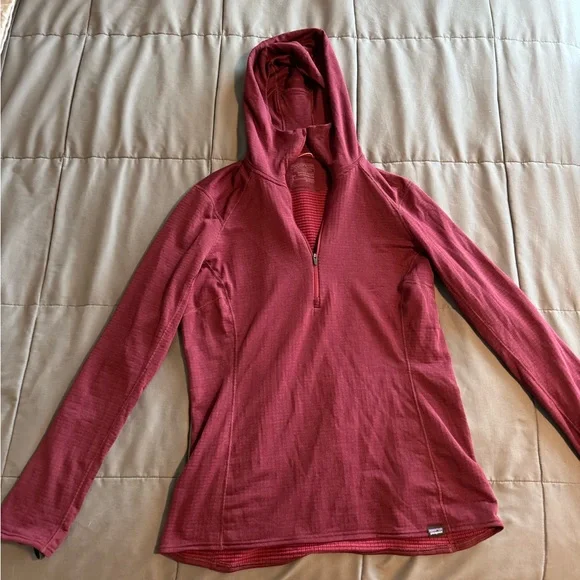 Patagonia Women's Burgundy Hooded Sweatshirt - Picture 1 of 4